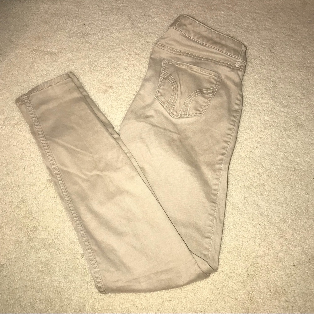Skinny fit khaki pants- Hollister